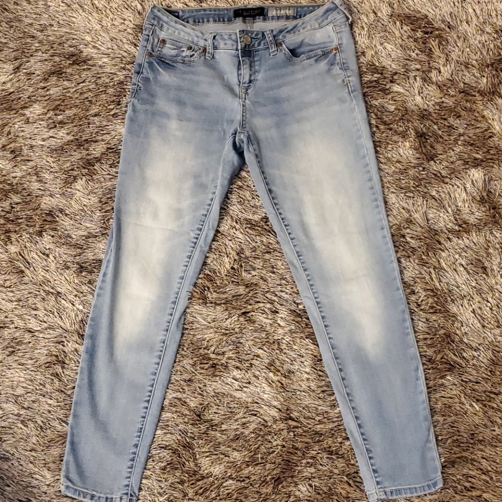 Aeropostale Jegging Size 8 Short